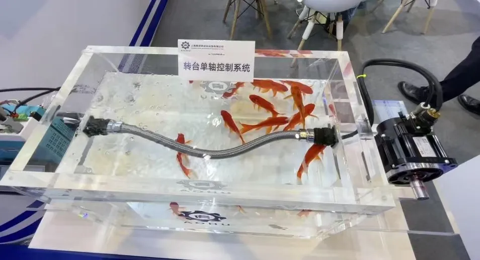 Высокоточный станок с ЧПУ и расширенными возможностями 4-й оси